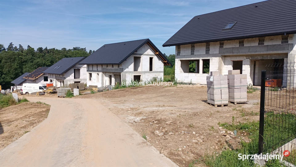 Sprzedaż domu wolnostojącego Wilków 228m2 małopolskie