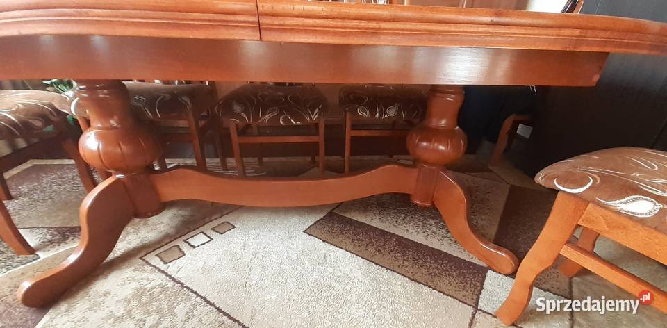 Sprzedam rozkładany stół plus 8 krzeseł Łańcut