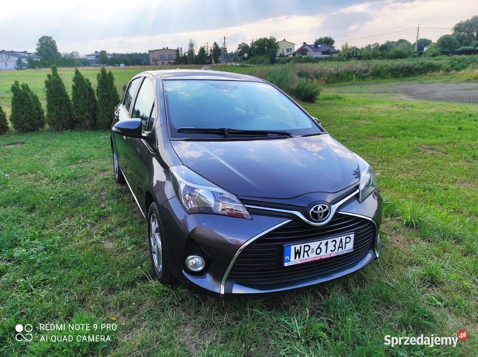 Toyota Yaris Premium 133 2015 salon stan Zalesie Górne sprzedam