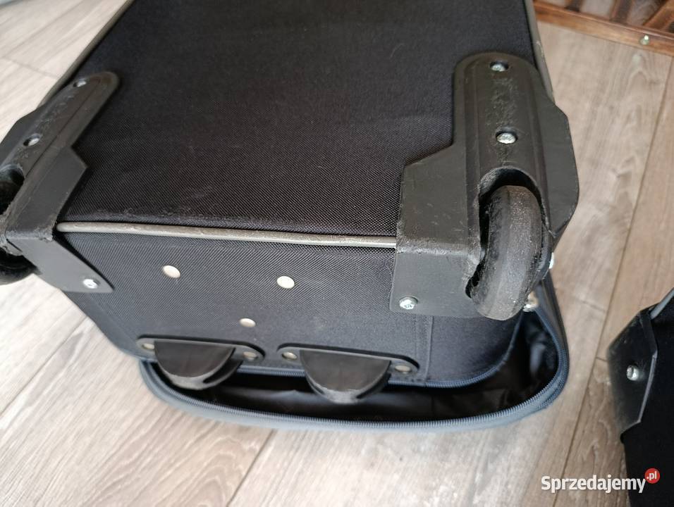 walizka średnia czarna sprzedam wielkopolskie