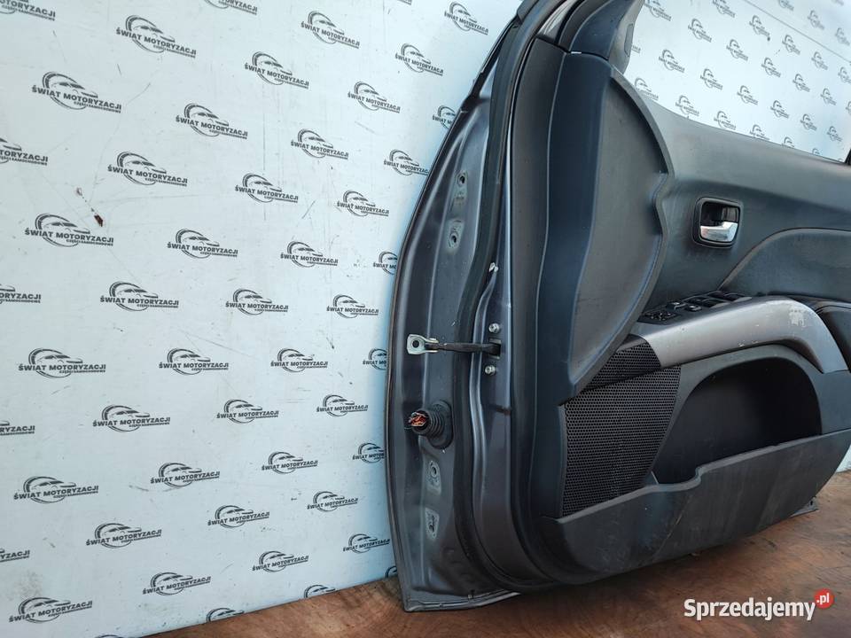 OUTLANDER II 08r Drzwi prawy przód 30 mikronów Kielce