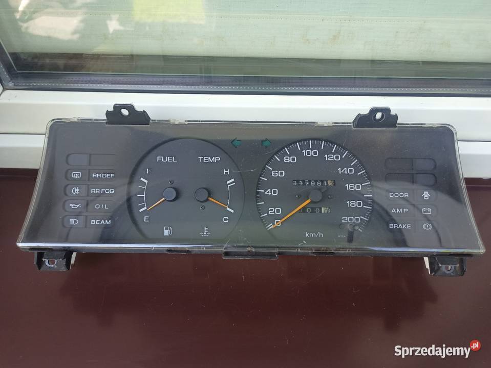 Nissan Sunny N13 licznik zegary prędkościomierz Sieradz