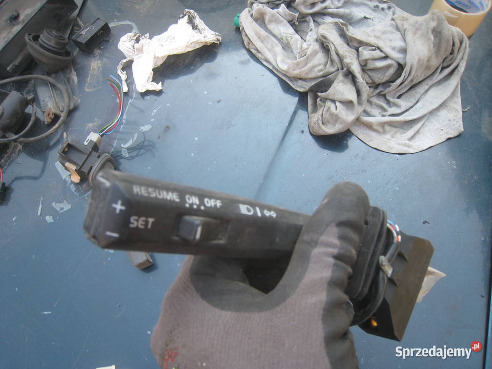 Manetka przełącznik kierunkowskazów tempomatu