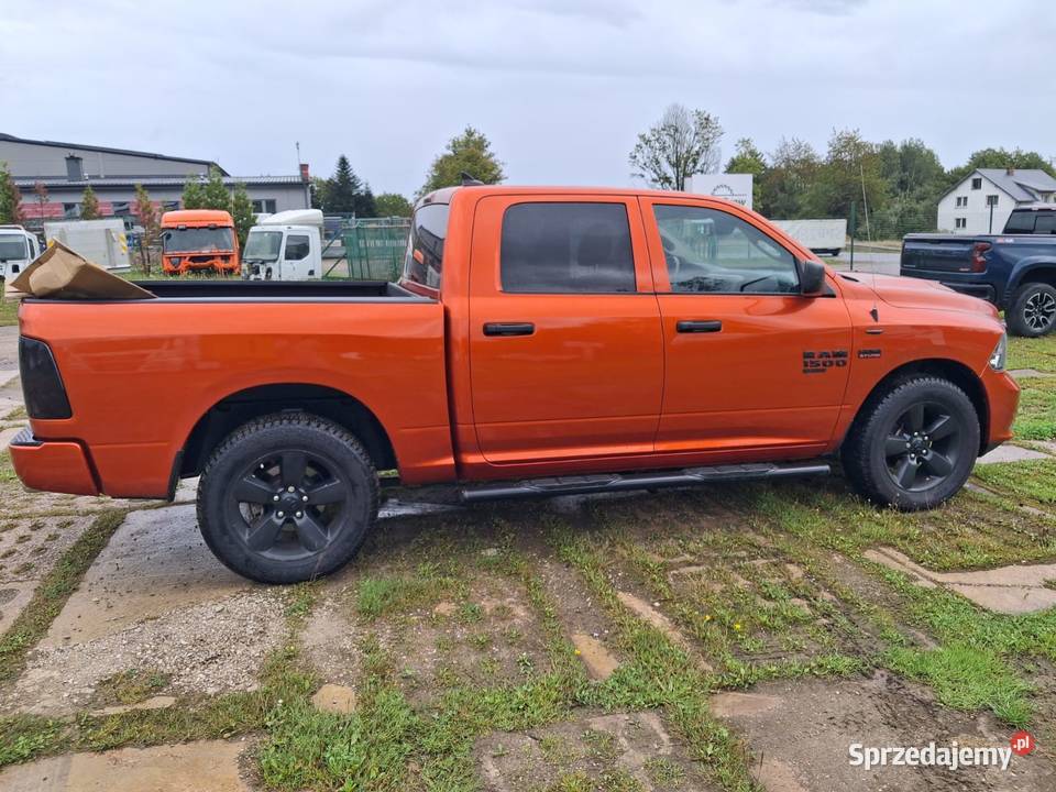 Dodge Ram CLASSIC 2020 4x4 CrewCab 57 HEMI 400 Sierakowice