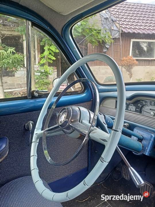 Plymouth Savoy Złojec