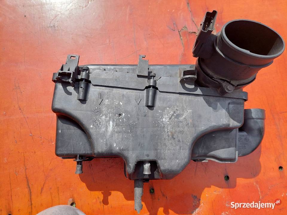 Obudowa filtra powietrza Peugeot 207 308 5008 sprzedam