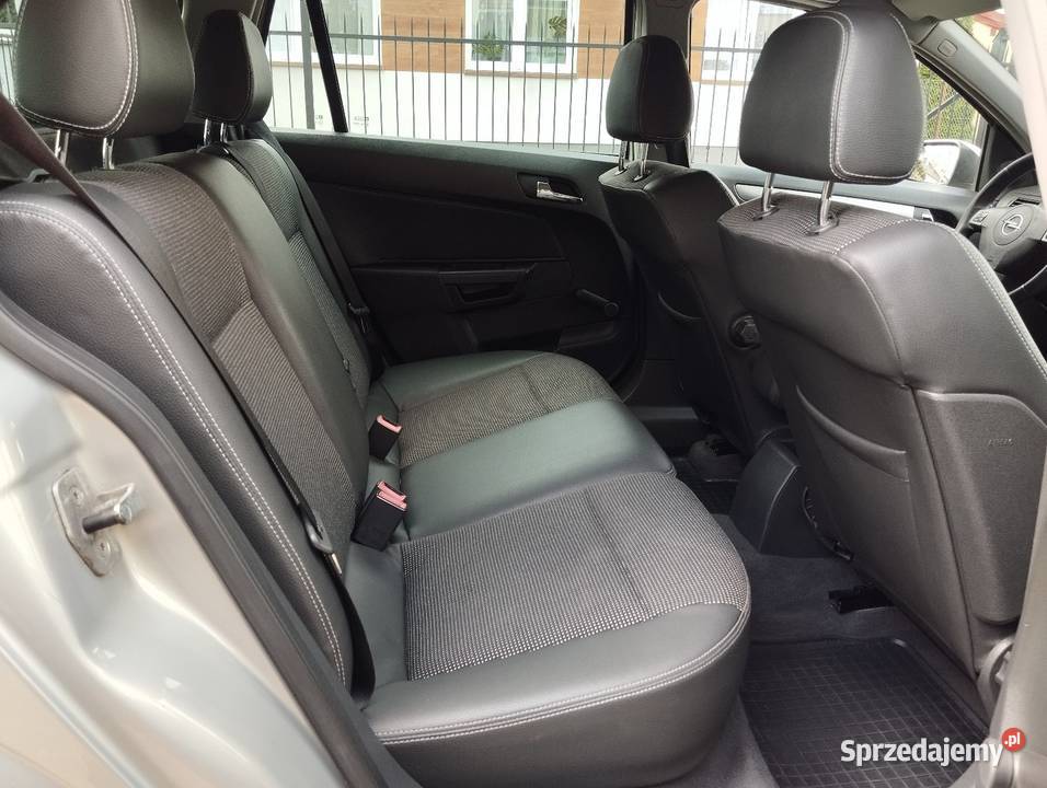 Opel Astra 19 CDTI Kombi Hak 2006 kujawsko-pomorskie Włocławek