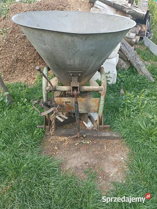 Rozsiewacz nawozów nieuszkodzony Sanok