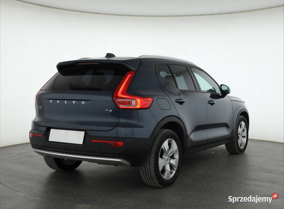 Volvo XC40 T3 klimatyzacja