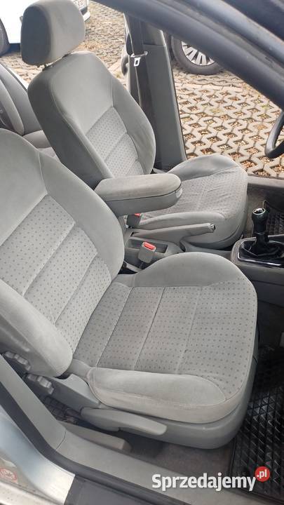 GOLF4 16 BENZYNA 5DRZWI CLIMATR PARCTRONIC OC i