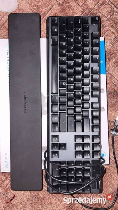 Klawiatura Steelseries apex 5 i Thor 230 Wydrna