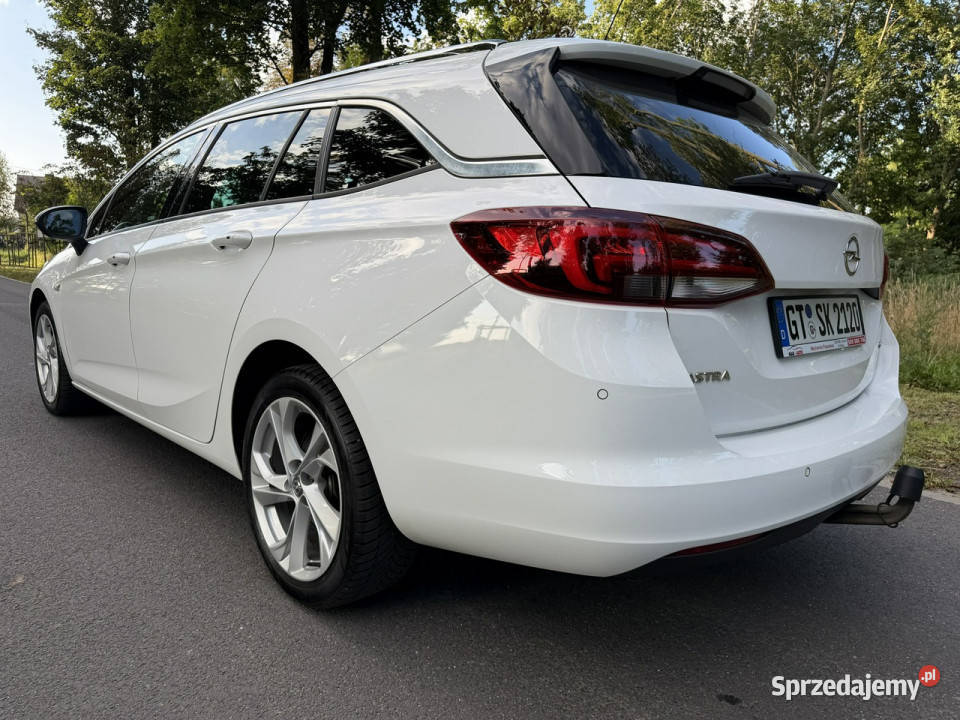 Opel Astra Cosmo Sport Tourer 16 CDTI 136 2016r możliwa zamiana Józefkowo sprzedam