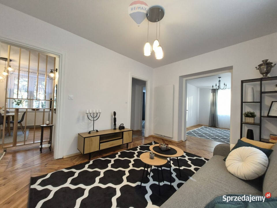 Klimatyczne mieszkanie w willi w Milanówku Milanówek sprzedam