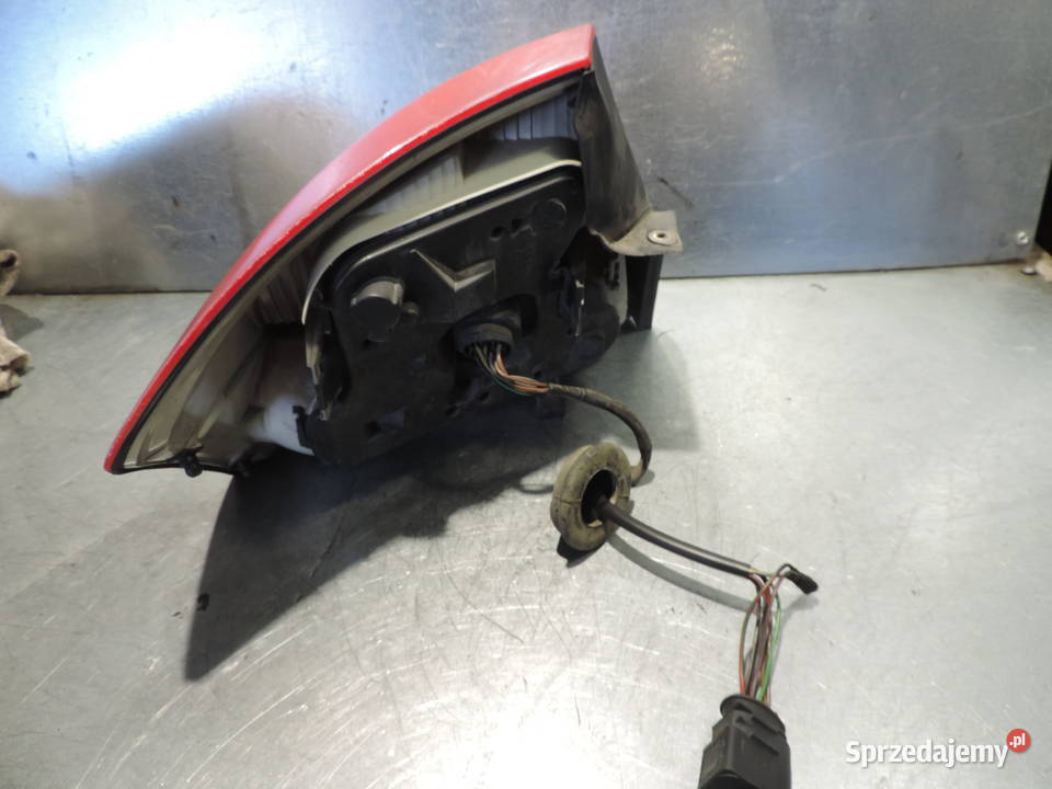 LAMPA PRAWY TYŁ AUDI A4 B6 SEDAN Nowy Sącz
