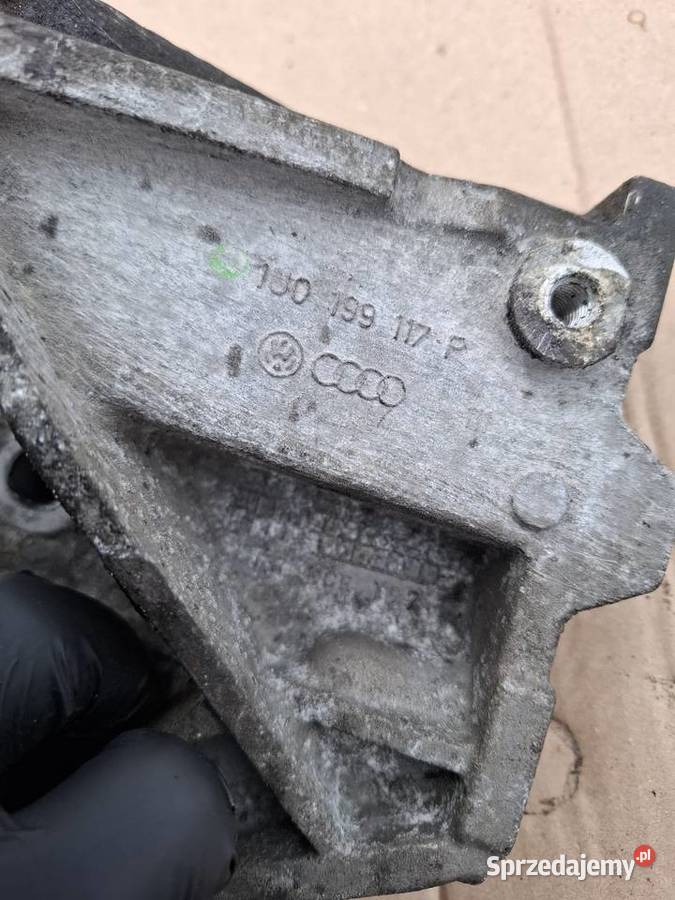 Łapa mocowanie skrzyni biegów Golf IV Toledo II Rok produkcji 2001 Przyborów