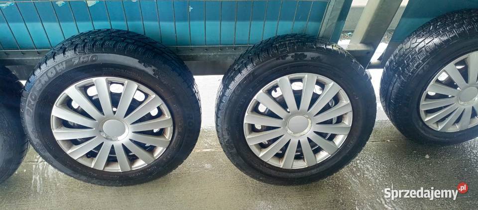 Koła zimowe komplet opon zimowych z felgami Ford