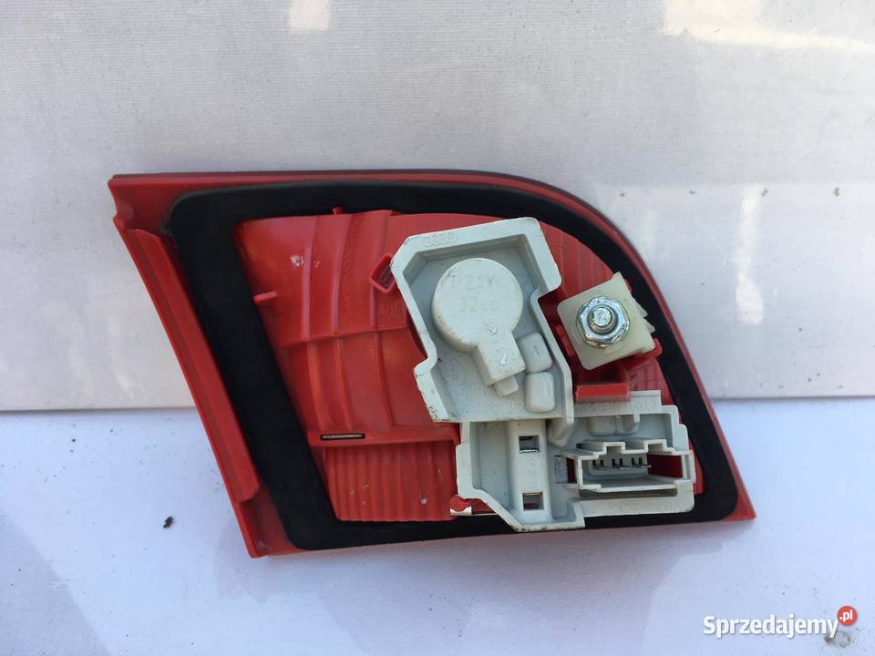 AUDI A3 SPORTBACK PRAWA LAMPA W KLAPĘ Ostroróg sprzedam
