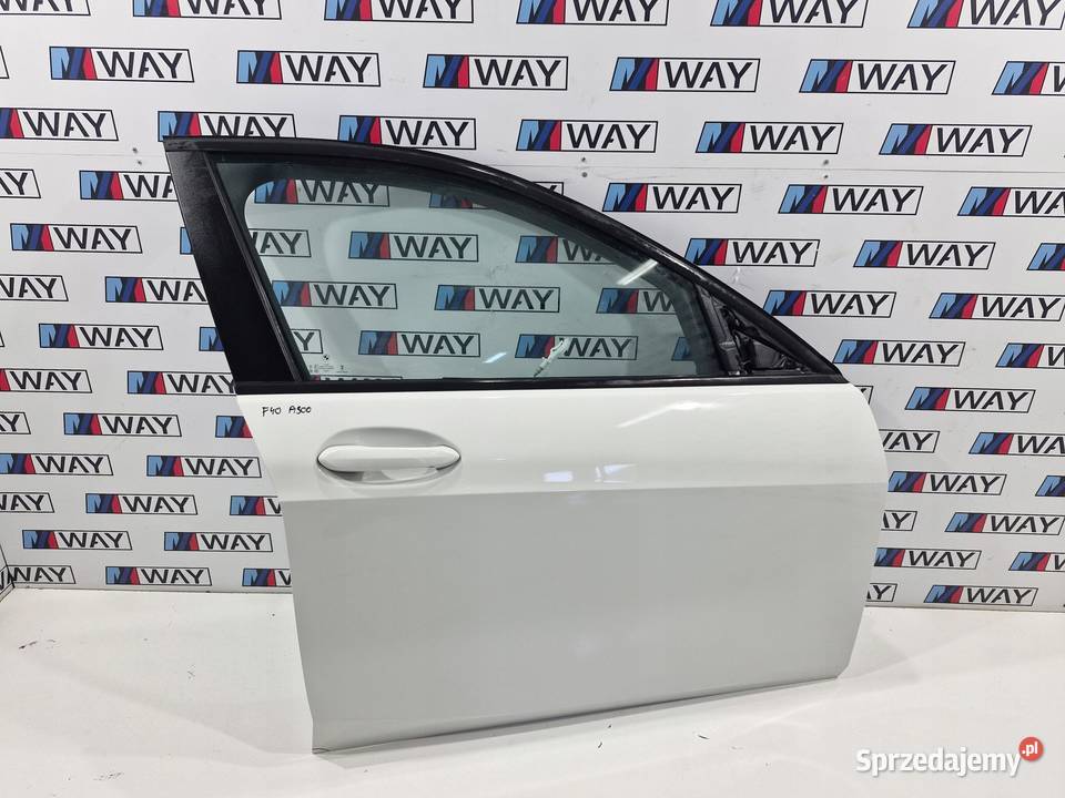 BMW 1 F40 DRZWI PRAWY PRZÓD PRZEDNIE PRAWE A300