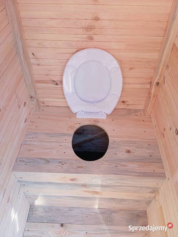 Toaleta Drewniana Z Deski Heblowanej Wychodek