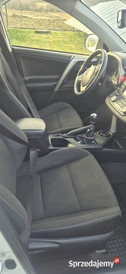 Toyota RAV4 biała perła