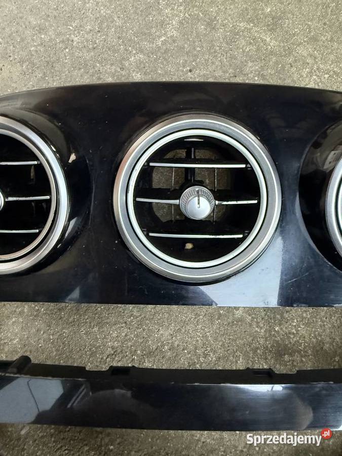 Mercedes C W205 rama panel środkowego tunelu Niwy