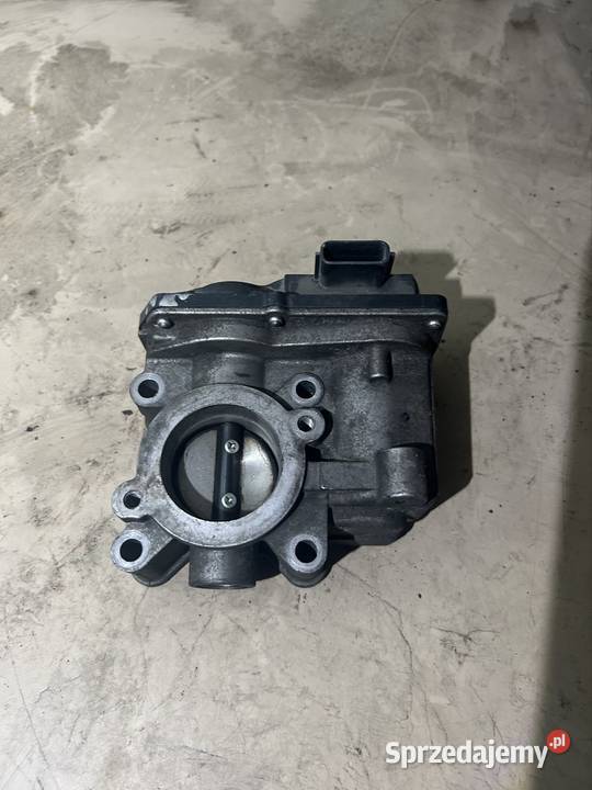 Przepustnica renault 12 Tce 8200570865D Przepustnice