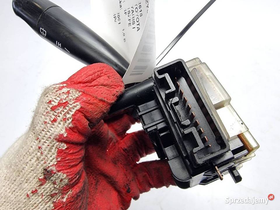 PRZYCISK TOYOTA YARIS I 173647 kujawsko-pomorskie