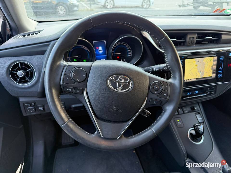 Auris Hybryda 2017r nowa 51 ASO Toyota pełne Auris Tarnobrzeg