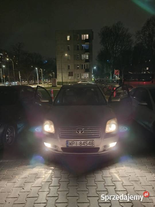 Avensis 20 benzyna klima 4xel szyby ładna benzyna mazowieckie Warszawa