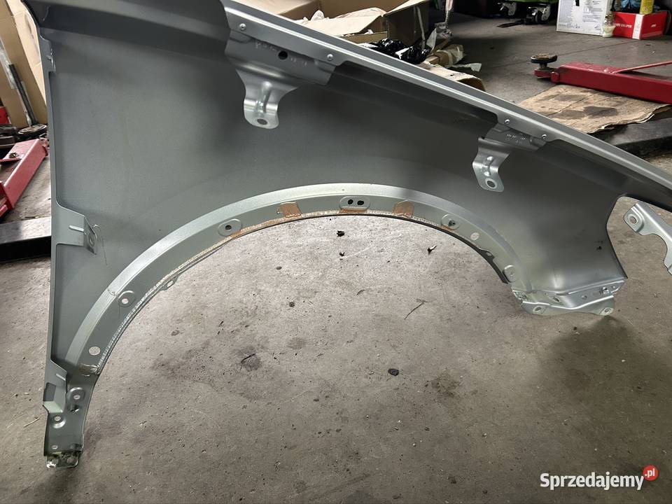 Oryginał błotnik lewy przód Audi q3 83a