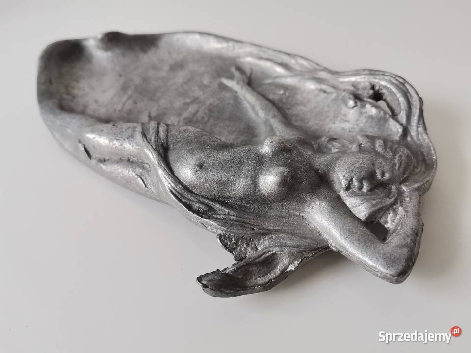 Stara metalowa popielniczka Akt Secesja śląskie