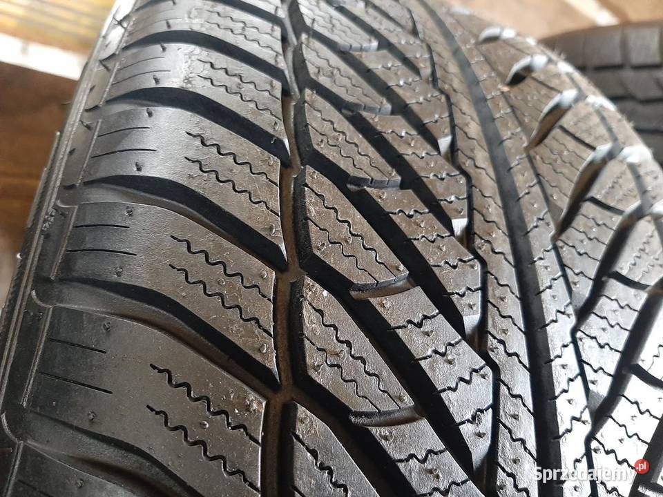 x Opona nieużywana zimowa 25550R19 GOODYEAR 259 19cale Zaścianki
