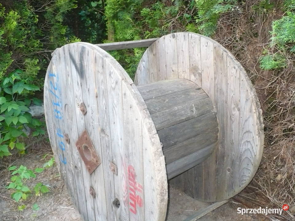 Duża szpula kablu Pozostałe