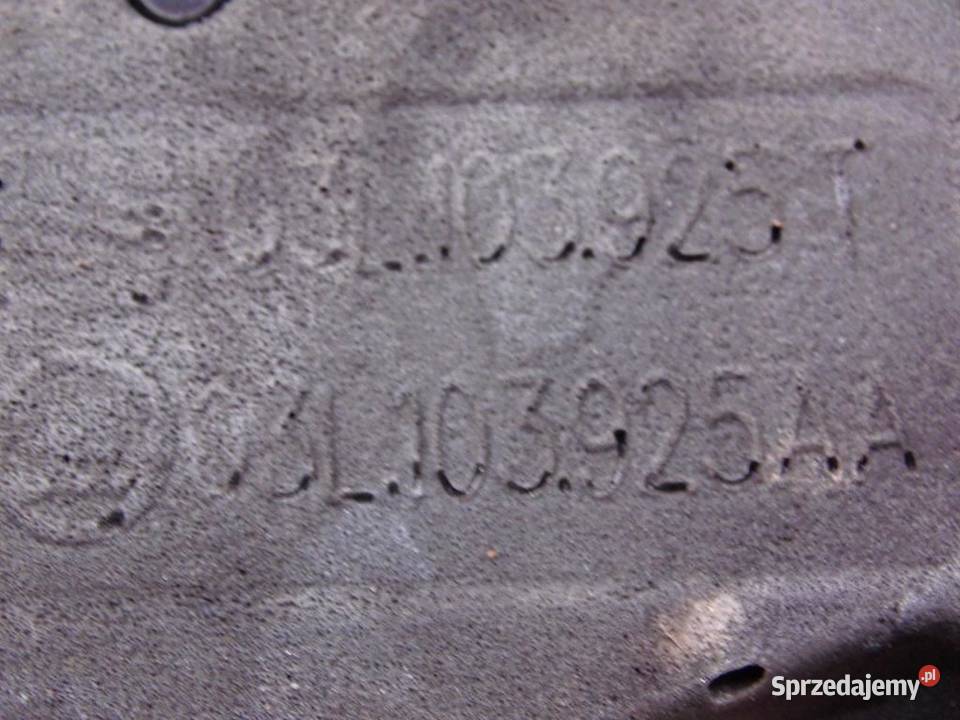 Osłona pokrywa silnika PASSAT B7 GOLF VI CC LIFT sprzedam