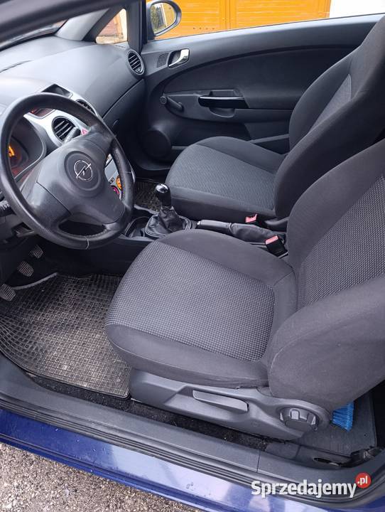 Opel Corsa 13 D oszczędny długie opłaty 2012r Zamość
