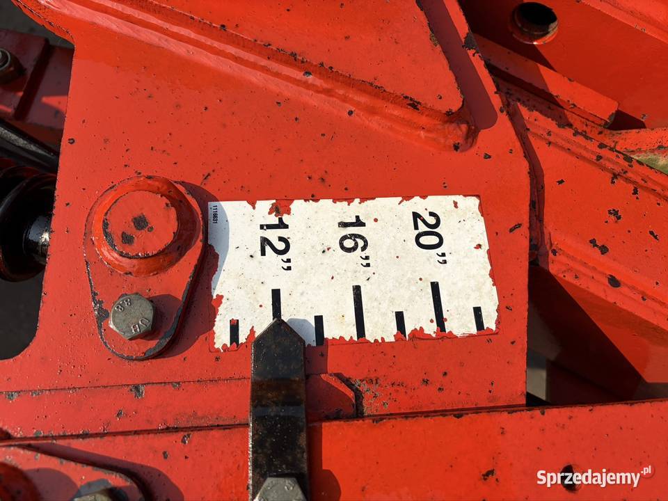 Pług obrotowy 4 skibowy Gregoire Besson RWB7 sprzedam