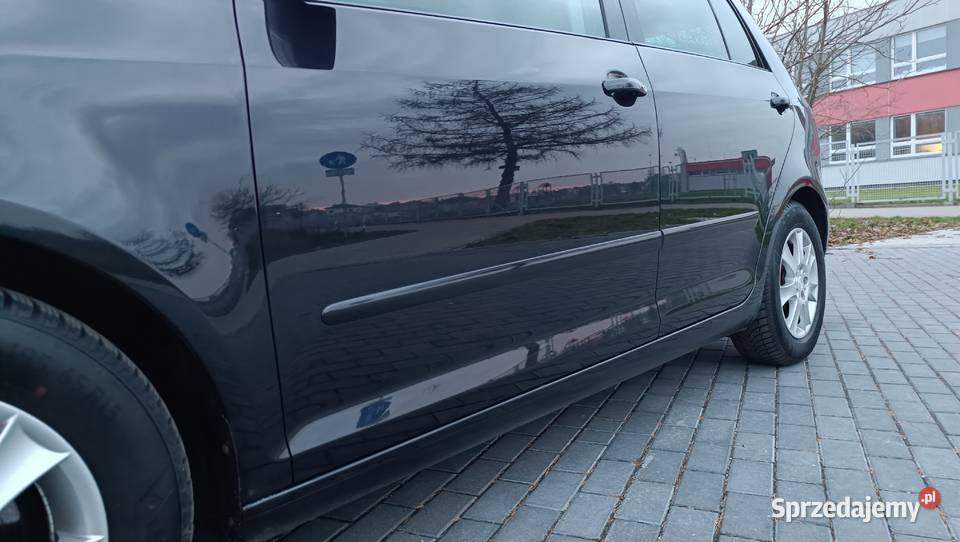 VW Golf 5 16 mpi z gazem super stan niewielki Łuków