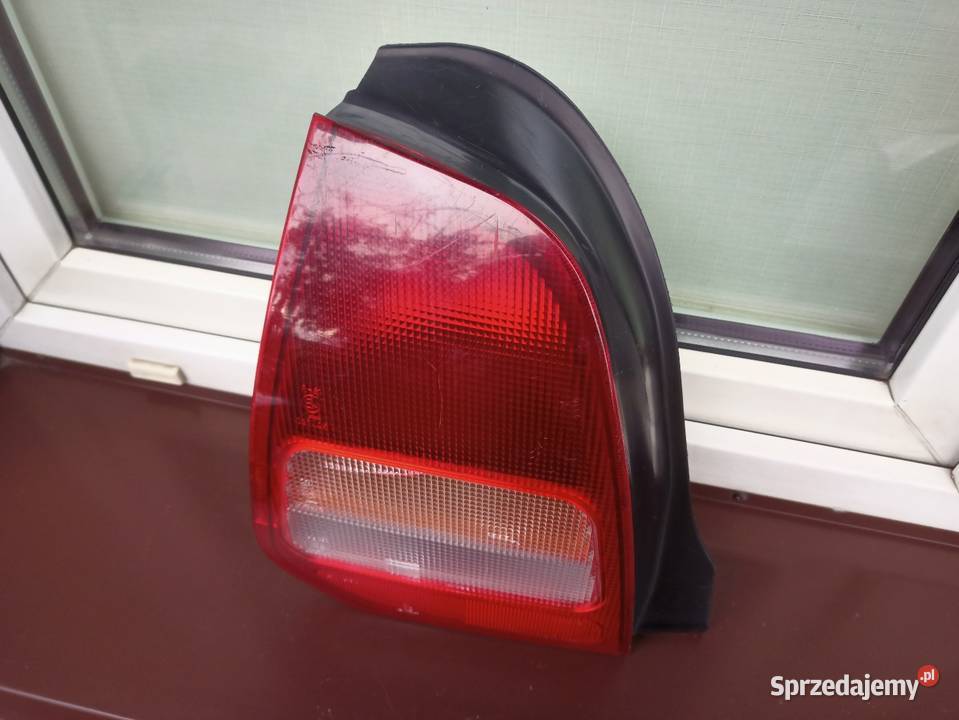 Mitsubishi Colt V 5 lampa tył tylna lewa oprawki osobowe Sieradz