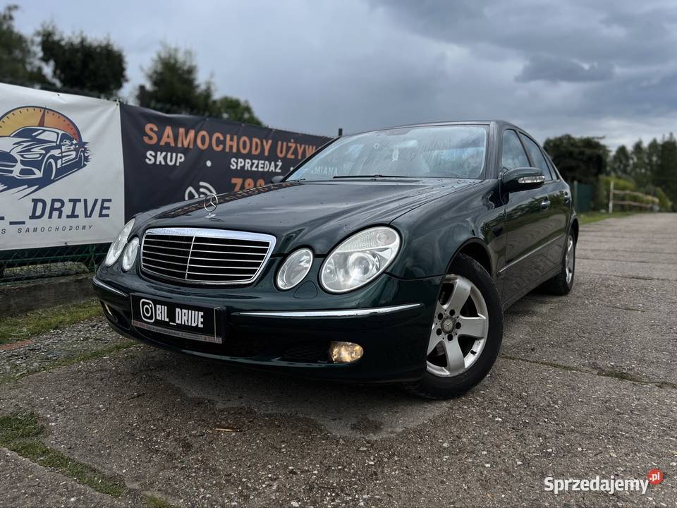MercedesBenz W211 automat książka serwisowa Rok produkcji 2004