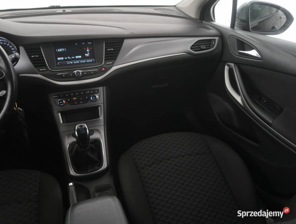 Opel Astra 14 T czarny Astra Bielany Wrocławskie