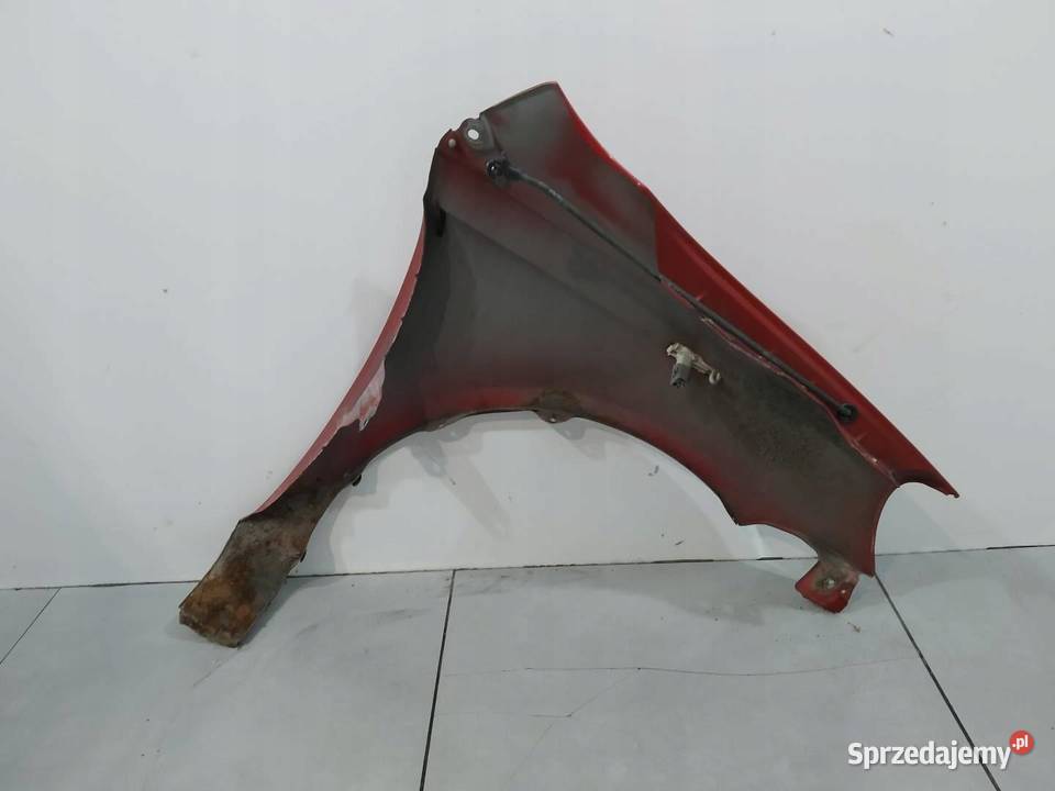BŁOTNIK LEWY PRZÓD LIFT Toyota Yaris I 19992005