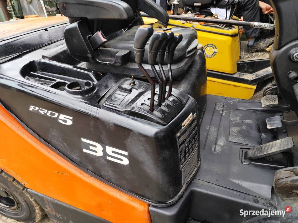Wózek widłowy Doosan 35 t diesel 4 t Yale Toyota małopolskie