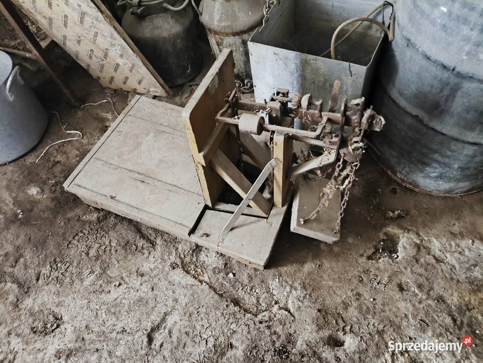 Waga towarowa stara Szalowa sprawna PRL zabytek Wagi i miarki kuchenne Opole Lubelskie