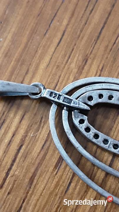 Wisiorek zawieszka srebrna z cyrkoniami Bielsko-Biała