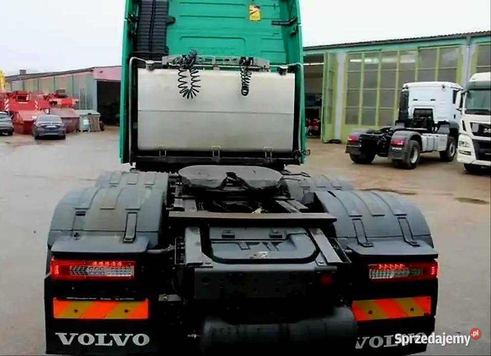 Ciagnik siodlowy 60 Tonowy 3 osiowy 6x2 Volvo Warszawa