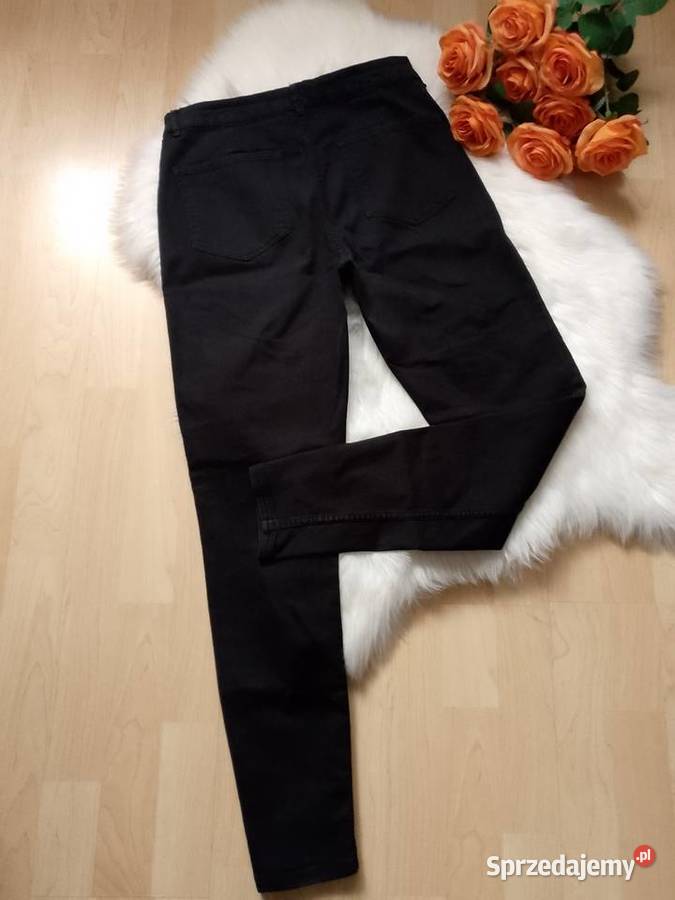 Czarne wąskie spodnie skinny ML Sinsay Olkusz