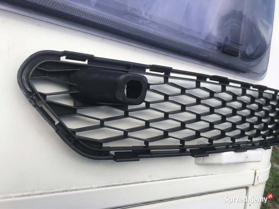 Nissan kratka środkowa zderzak przód Rzeszów sprzedam
