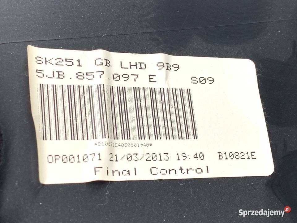 SCHOWEK PASAŻERA SKODA RAPID Hatchback