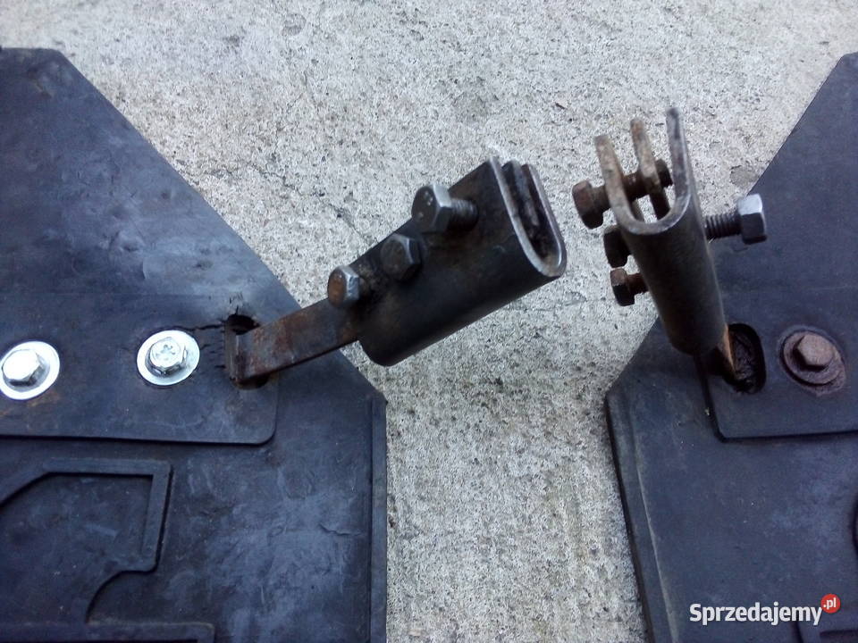 Chlapacze tył z uchwytami fiat 126p Leszno