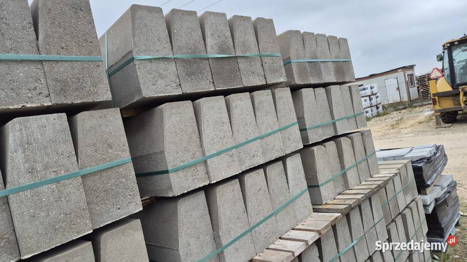 Krawężnik drogowy 100x30x15 25 Hryniewicze